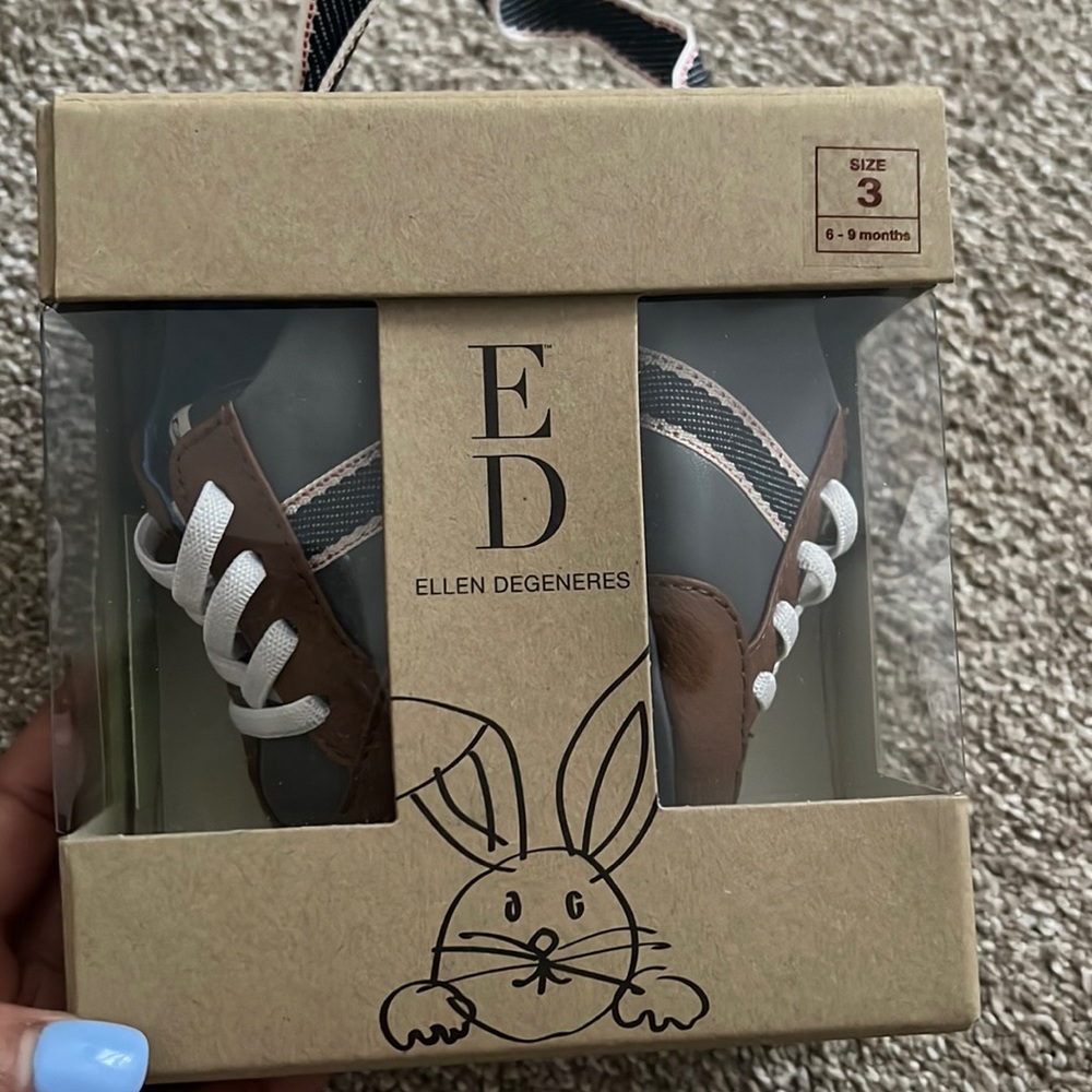 Ellen degenere infant shoes size 3m (6-9 months) . Smoke pearl/ dark honey color